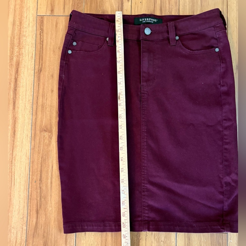 Liverpool Los Angeles, Deep Burgundy ‘Forever Fit’ Pencil Skirt, Size 4 - Picture 10 of 11